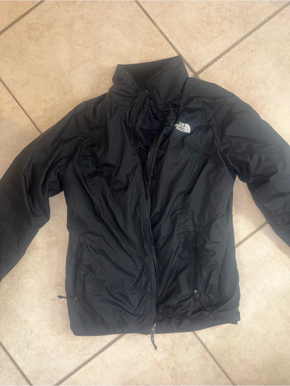 The North Face Women’s Black Lightweight Insulated Puffer Jacket Full Zip